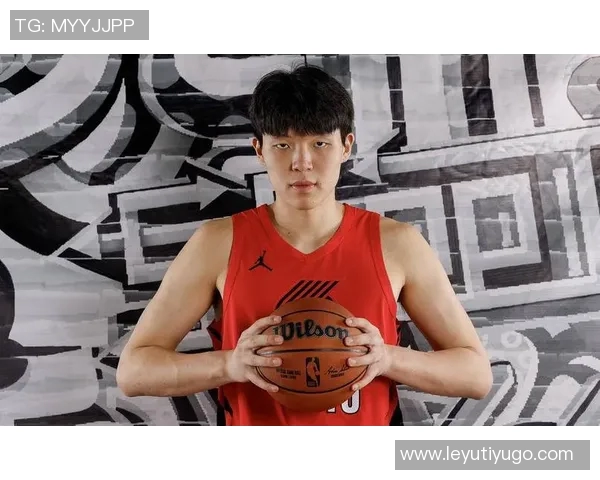 键盘侠热议文班人称小杨瀚森火箭应考虑交易杨瀚森与朱霍勒迪组合