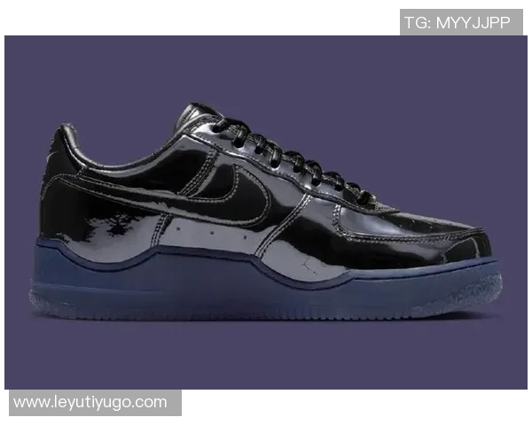 詹姆斯专属AF1即将发售超大皇冠Logo设计引发球迷热议